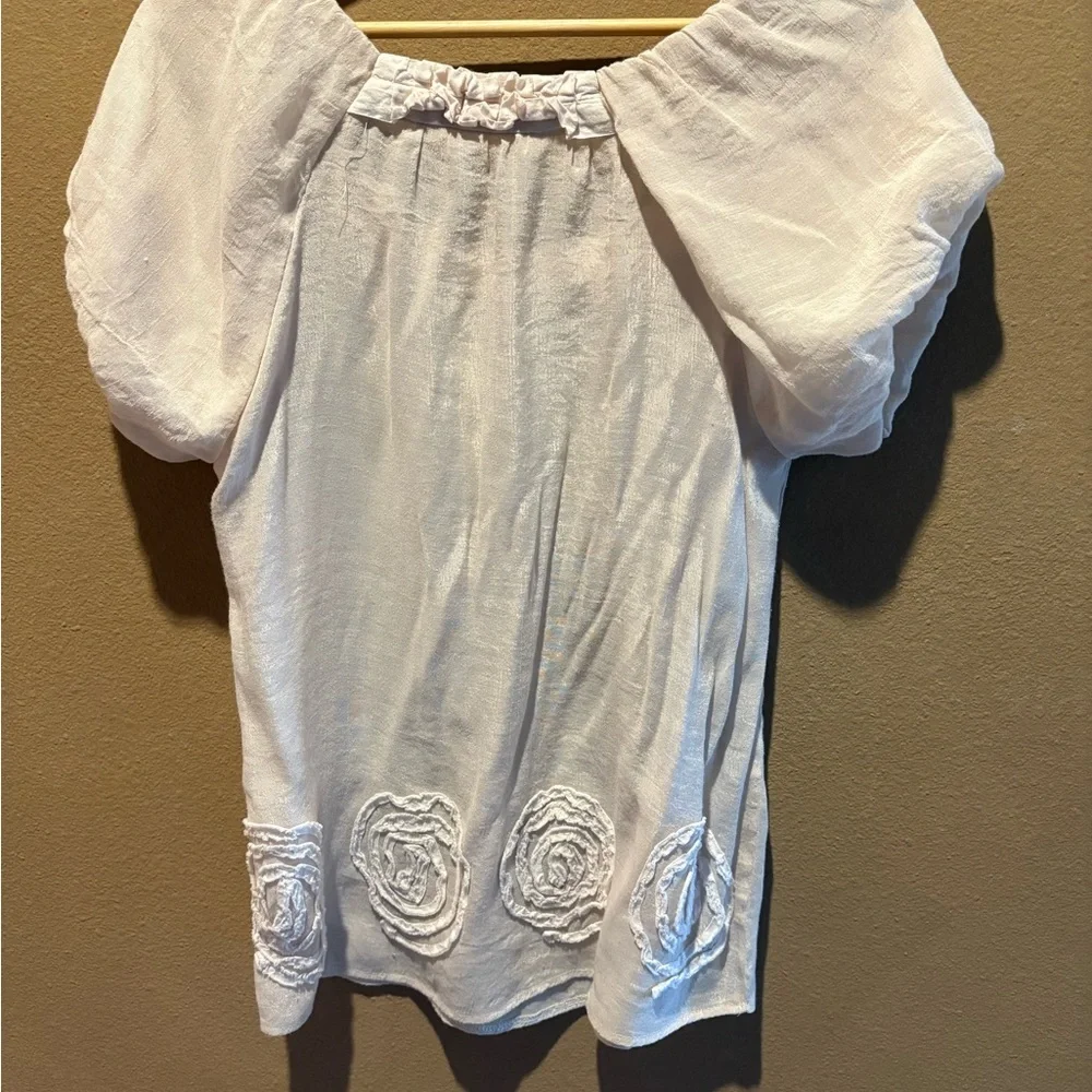 Anthropologie Solitaire sil blend floral appliqué ruffle puff sleeve blouse